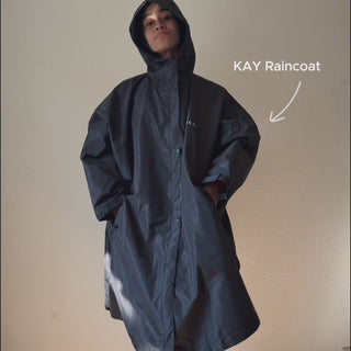Regenponcho KAY Schwarz — Stylisch & Wasserfest